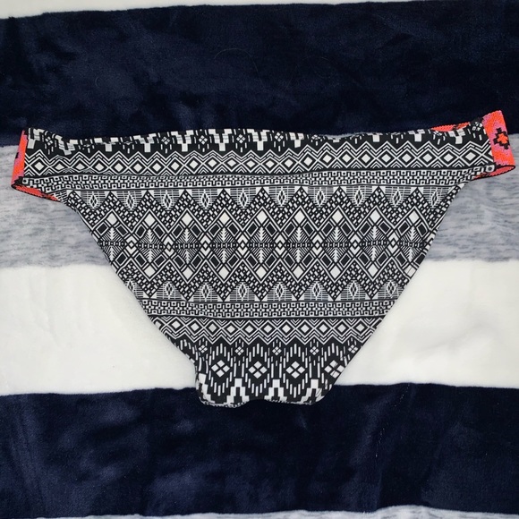 Bikini Bottom - Picture 2 of 3